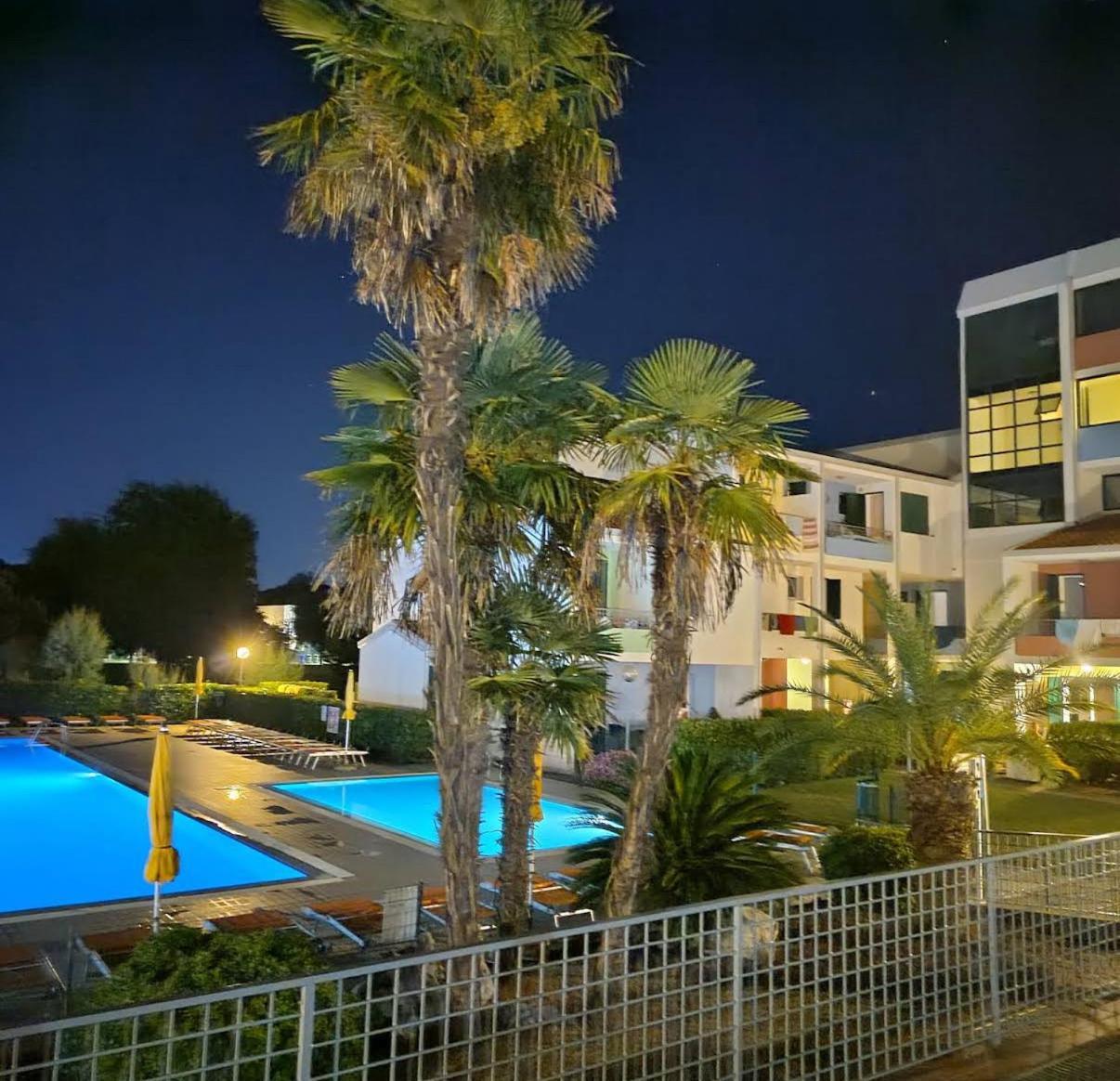 Apartment Caorle De Lux Swimming Pool, Parking, Garden 外观 照片